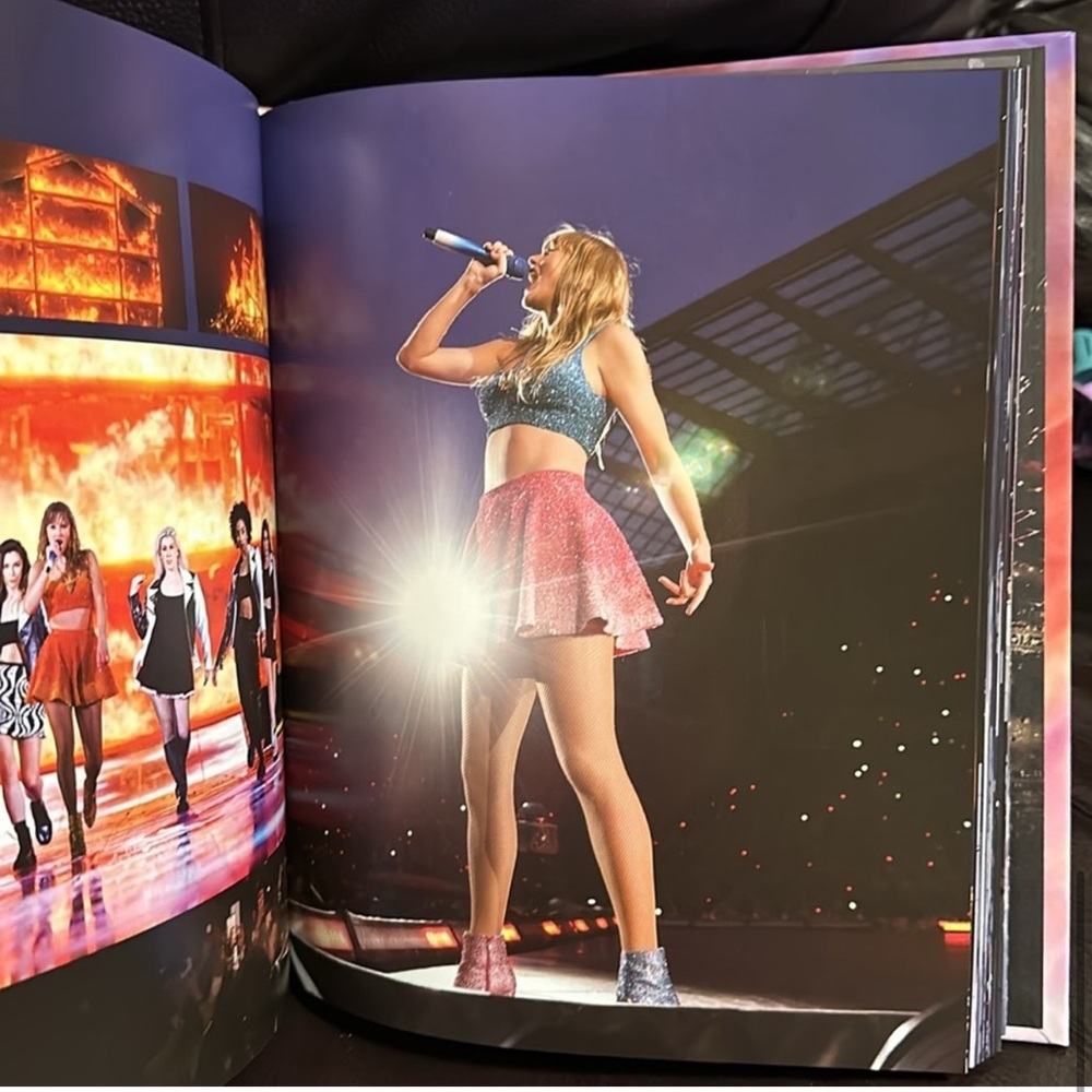 NWT Taylor Swift Eras Tour Official Book and Plastic Taylor Swift Cup - Picture 9 of 10